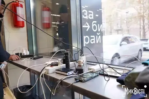 У Херсоні половина містян досі без світла: графіки та наслідки атаки