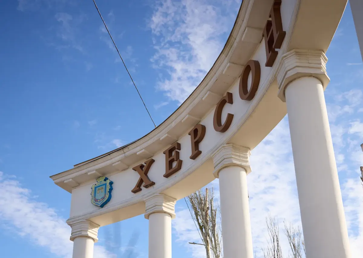 У Херсоні семеро постраждалих через нічну атаку «Шахедів»