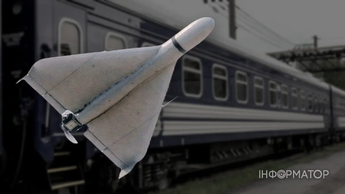 Росіяни атакували шахедами потяг до Херсона: постраждала залізничниця