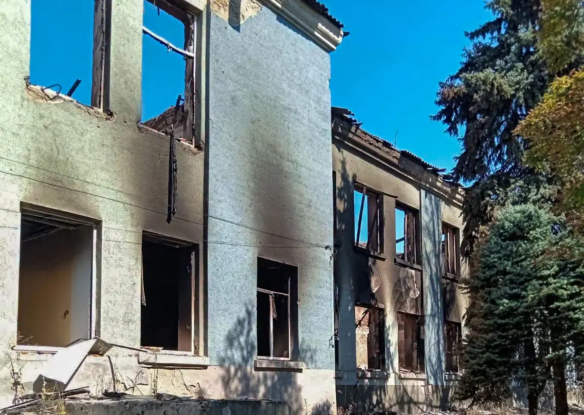 У Бериславі росіяни зруйнували корпус школи №3