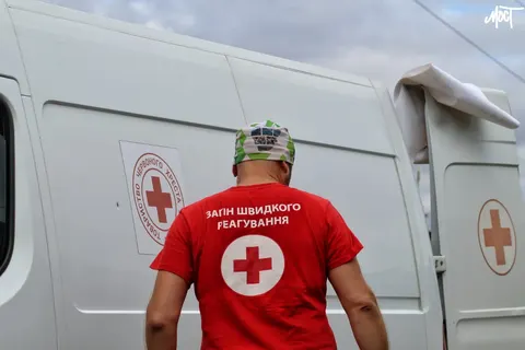 Водія Червоного Хреста зупинили на ВЛК під час евакуації з Херсона: реакція омбудсмана