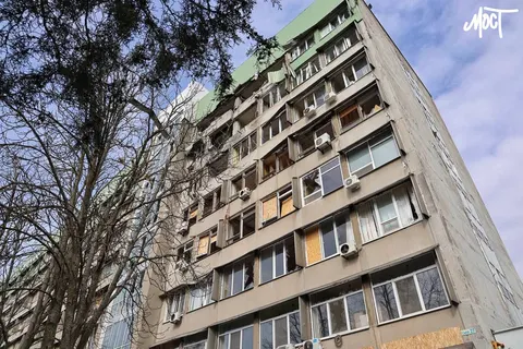 У Херсоні через атаку дрона згоріли приміщення гуртожитку ХДУ