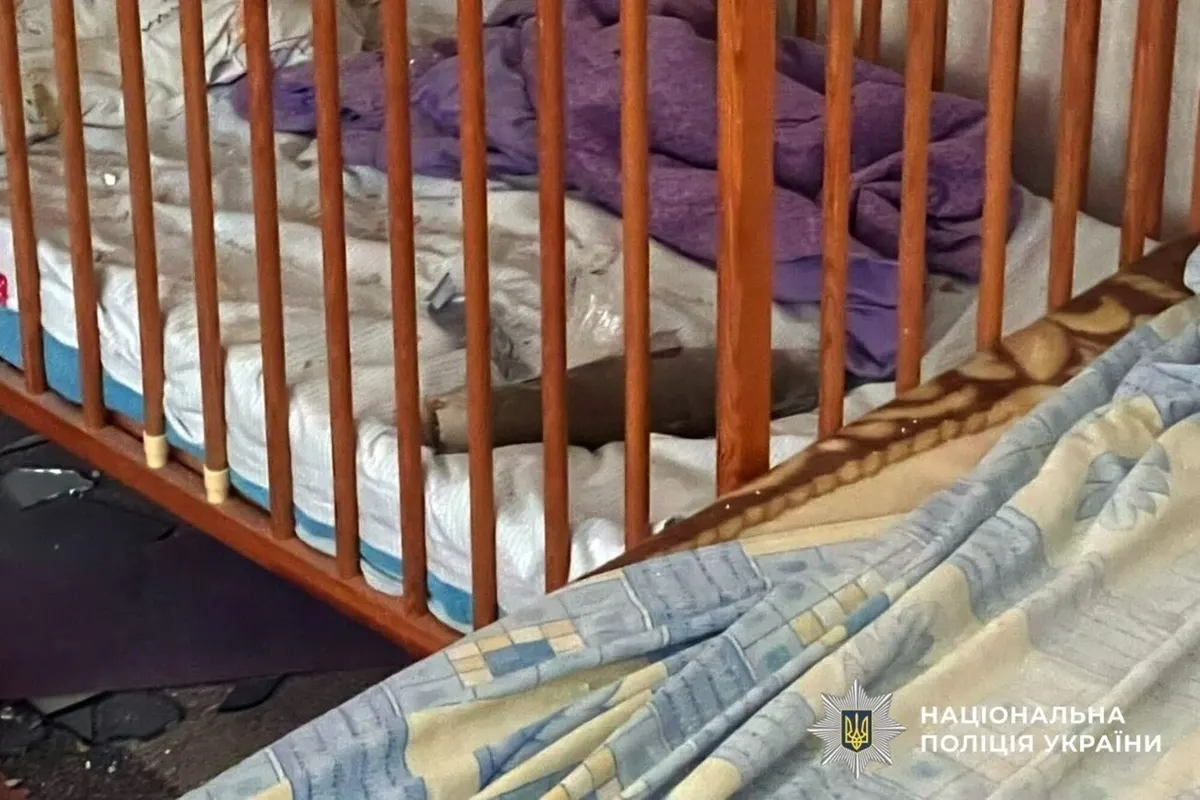 У Херсоні дрон влучив у ліжечко з дитиною: боєприпас не вибухнув