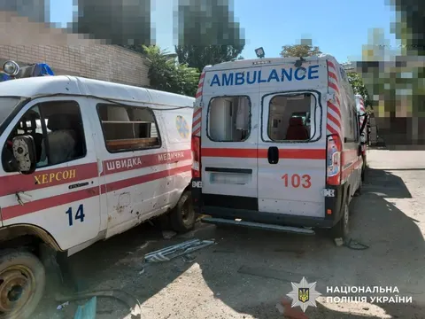 Обстріли Херсонщини: загибла жінка, поранена поліцейська