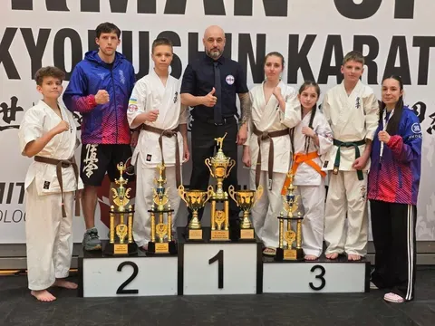 Херсонські каратисти привезли шість медалей із чемпіонату Німеччини