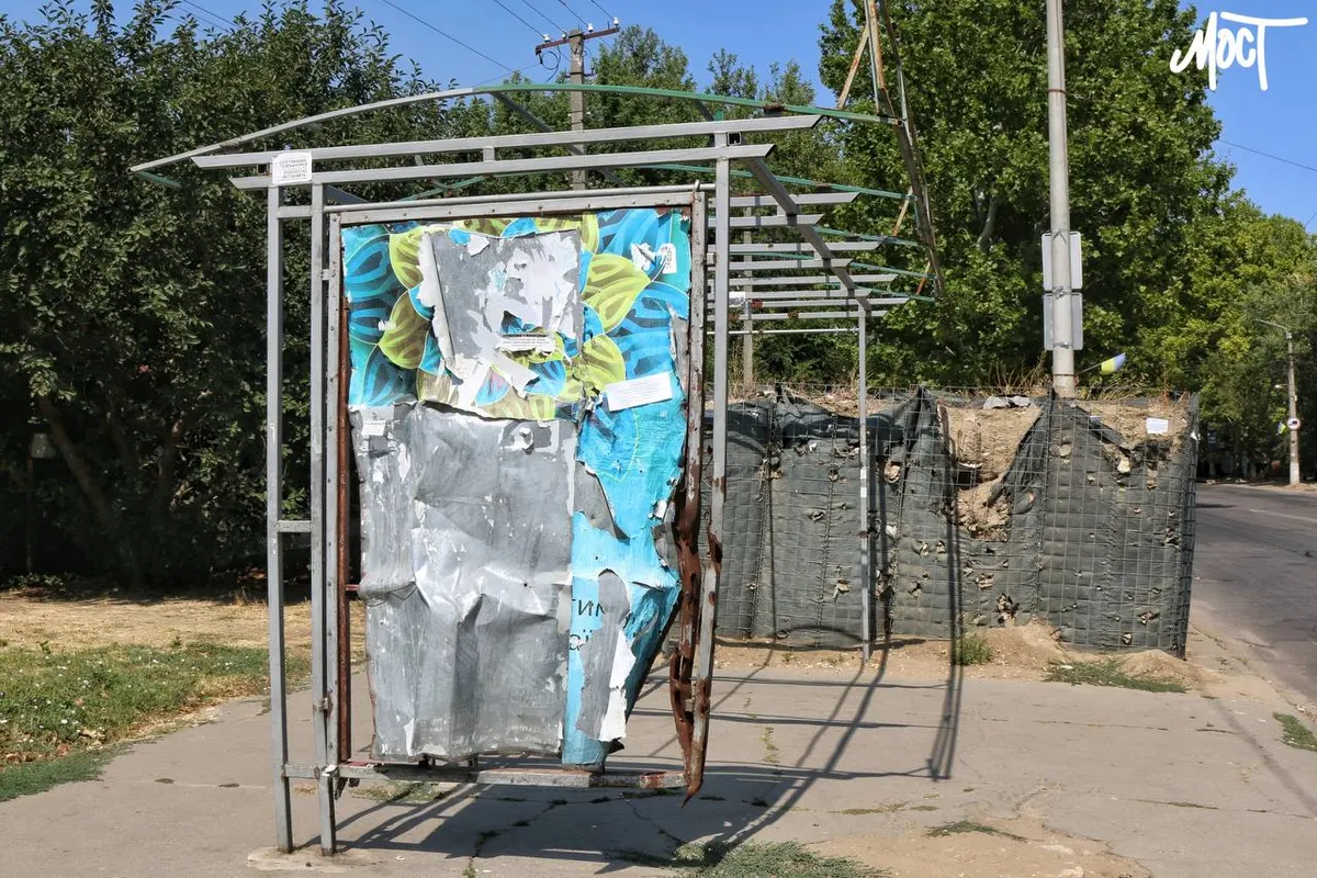 У Херсоні росіяни атакували дроном маршрутку: троє постраждалих