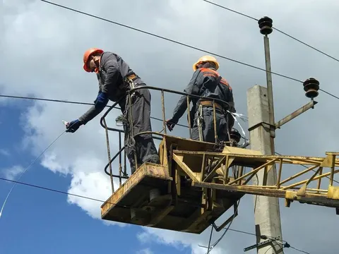 У Херсоні після обстрілів перебої зі світлом: де працюють Пункти незламності