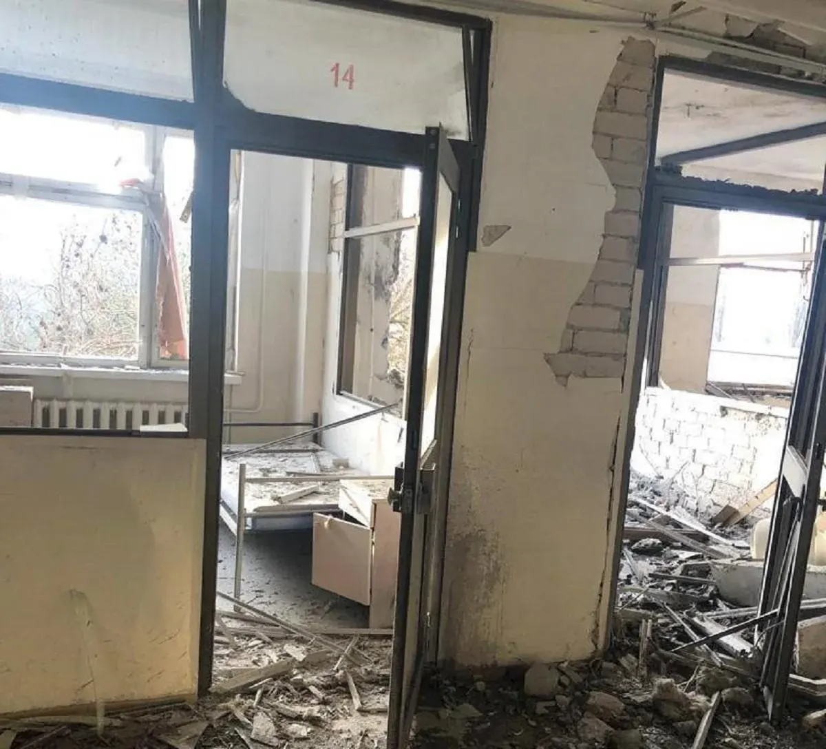 Херсон може лишитися без світла й тепла: людей закликають виїжджати