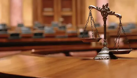 Диспетчер Новокаховської МВА отримав 15 років за передачу координат ЗСУ росіянам