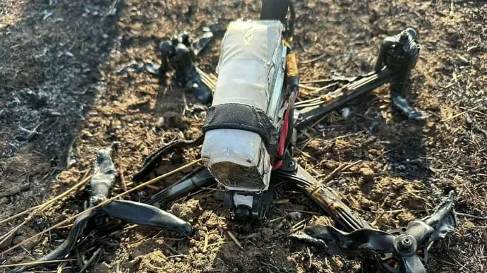Вісім поранених за добу: окупанти атакували Херсон дронами та артилерією