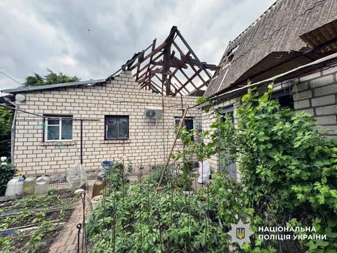 Обстріли Херсона 4 червня: загиблий, 24 поранених, серед них діти та медики