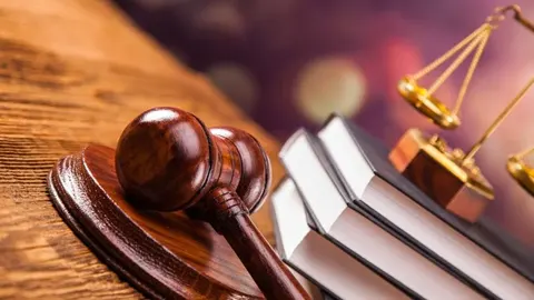 Фіктивні працівники та бронь: на Херсонщині судять посадовців