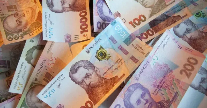 Керівники підрозділів Херсонської ОДА отримали за липень майже 2 млн грн зарплати