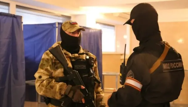 На Херсонщині окупанти проводять «голосування» під дулами автоматів