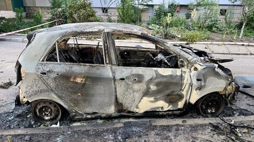 Дрон РФ влучив в автівку на Херсонщині: четверо поранених