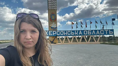 У Херсоні дрон атакував будинок журналістки Олени Гнітецької: вона зазнала конту