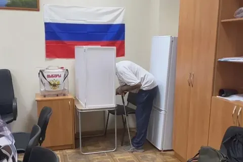 Окупанти шукають «волонтерів» для псевдовиборів на лівобережжі Херсонщини