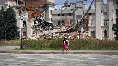 Атаки РФ на Херсон: без світла, дітей рятують з лівого берега