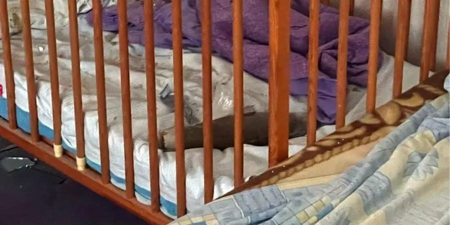 У Херсоні дрон влучив у ліжечко, де спала дворічна дитина