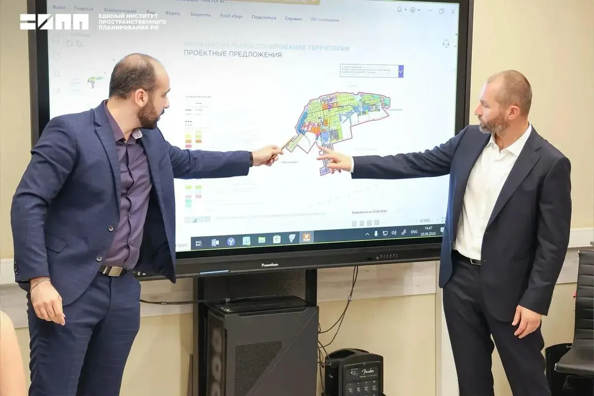 Окупанти планують у Каховці порт, заводи та 300 тис. «квадратів» житла