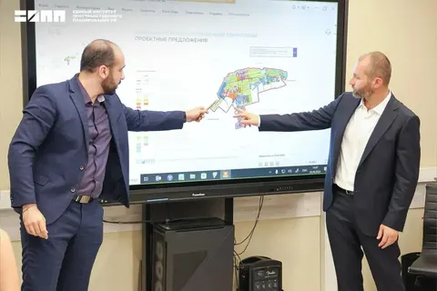 Окупанти планують у Каховці порт, заводи та 300 тис. «квадратів» житла