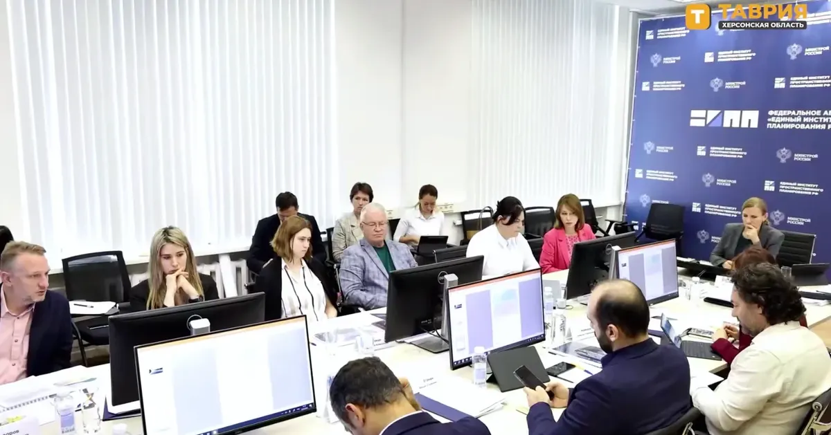 Голодні Олешки: окупанти планують заводи та рибну ферму