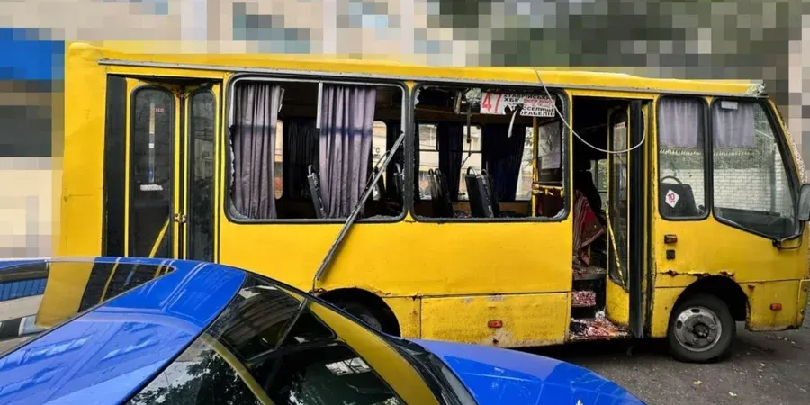У Херсоні дрон атакував автобус: четверо загиблих, п'ятеро поранених
