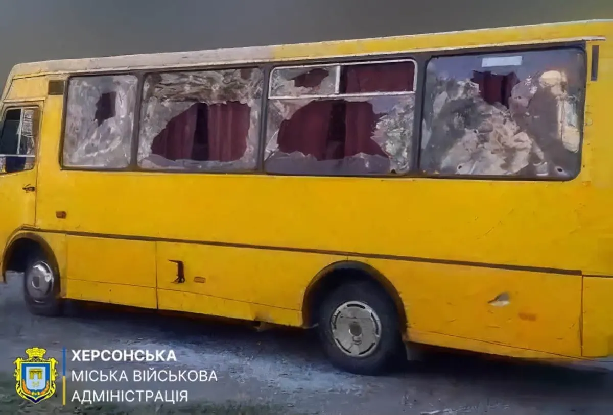 Удар по ринку та маршрутці в Херсоні: п'ятеро поранених