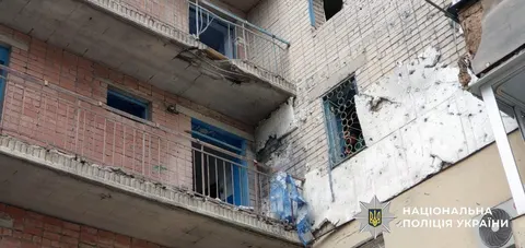 У Херсоні та області через обстріли РФ постраждали шестеро людей