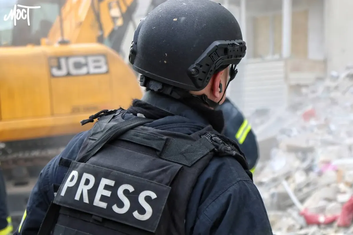 У Херсоні журналістам небезпечно працювати навіть у касках і бронежилетах