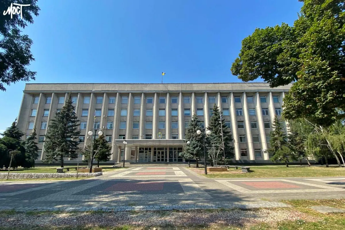 Херсон замовив сувенірні футболки на 99 тисяч гривень