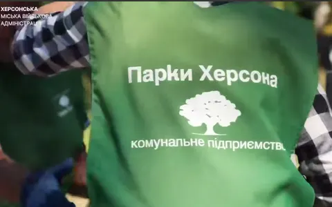 Комунальники Херсона працюють попри дрони та обстріли