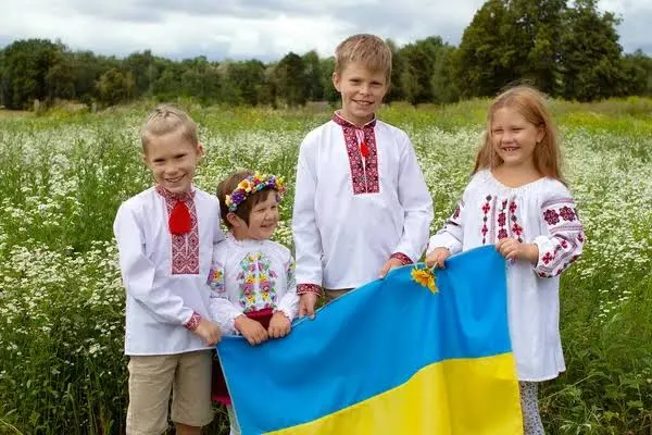 З окупованої Херсонщини повернули ще 16 дітей